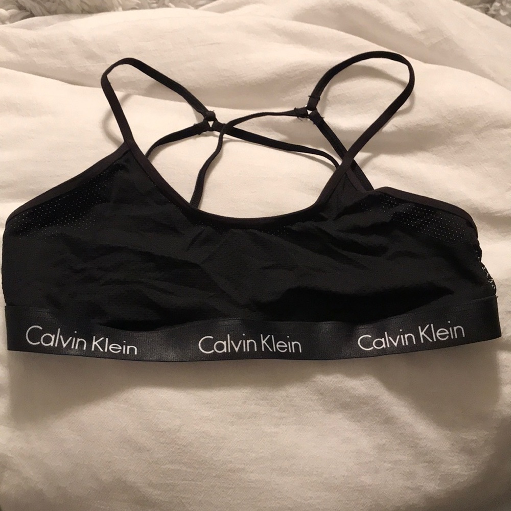 Calvin Klein Crossback Perforated Sports Bra